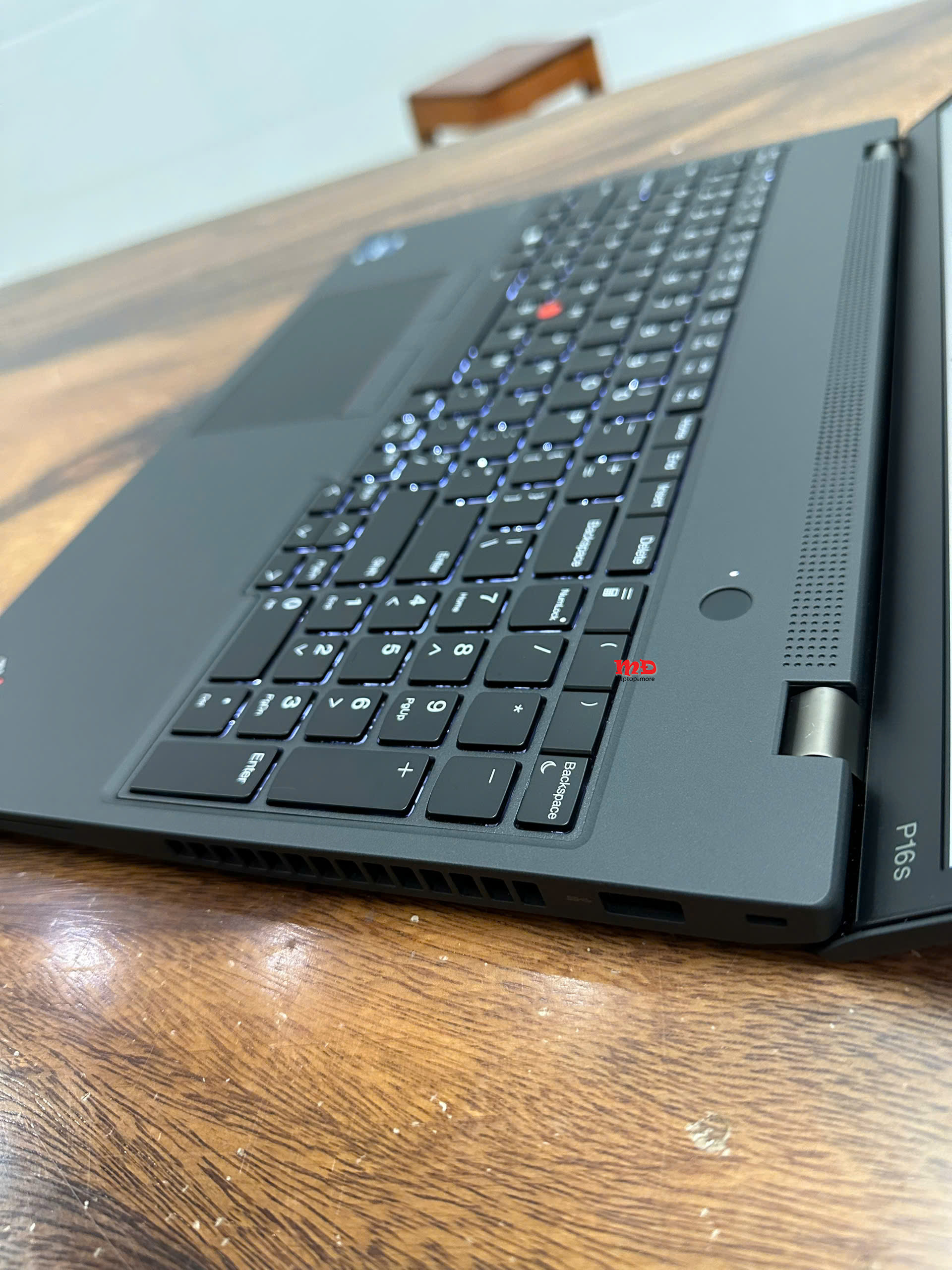 Lenovo Thinkpad P16s Gen 2, core i7 1370P, 1TB, 16in FHD+